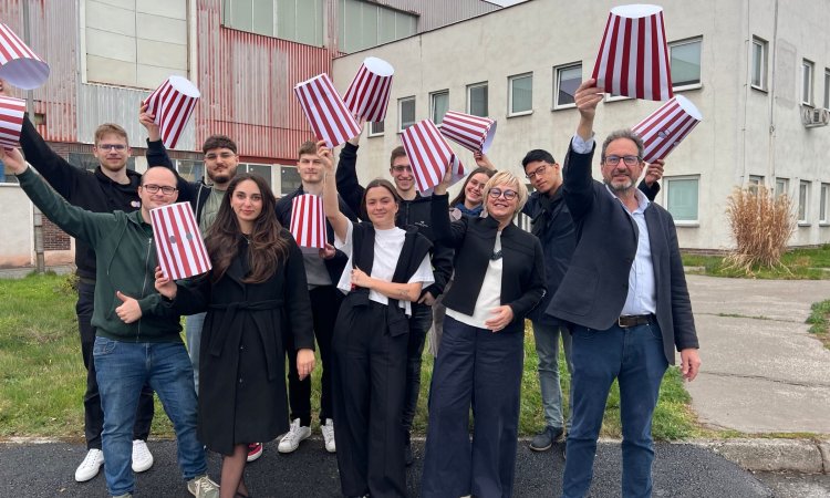 Rekordní prodeje popcornu a distribuce do 5 000 vietnamských večerek.